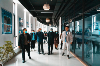 校领导带队开展假期实验室安全工作专项检查